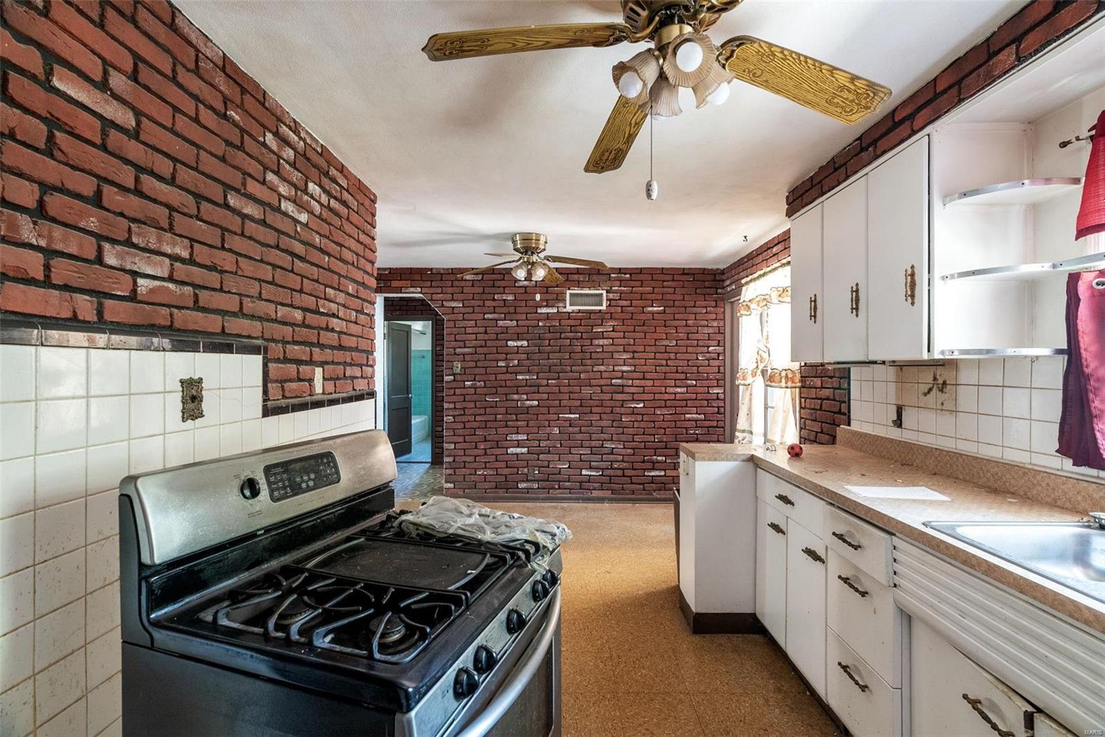 2470 Ackerman Avenue