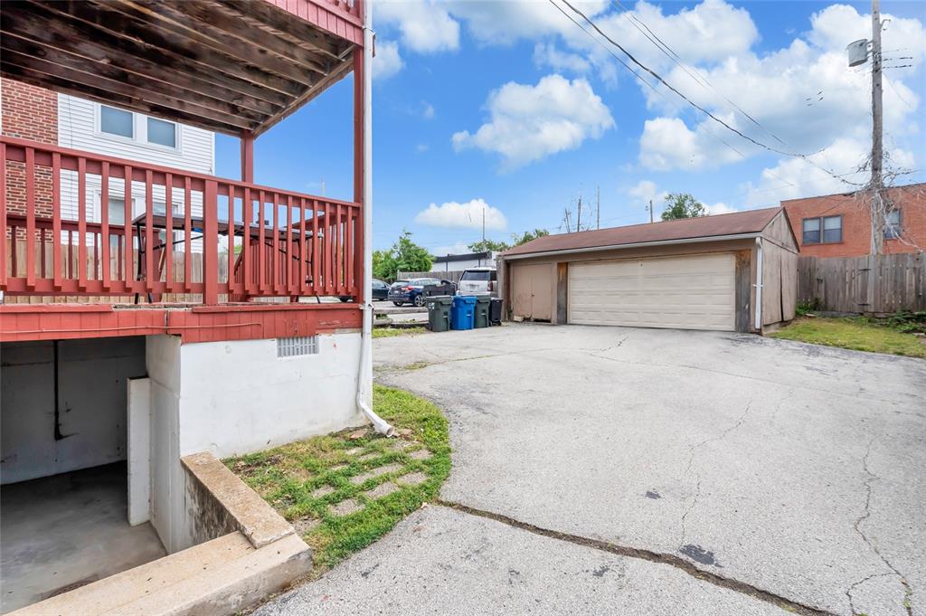 1410 Woodland Drive