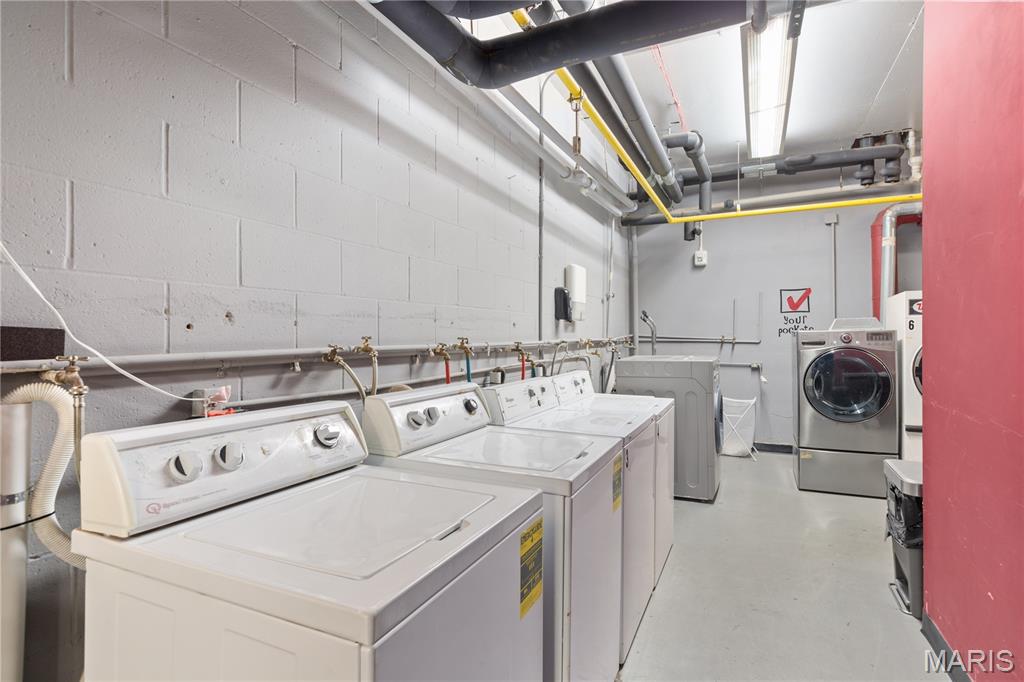 900 S Hanley Road Unit: 10B