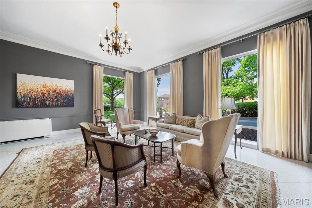 900 S Hanley Road Unit: 10B