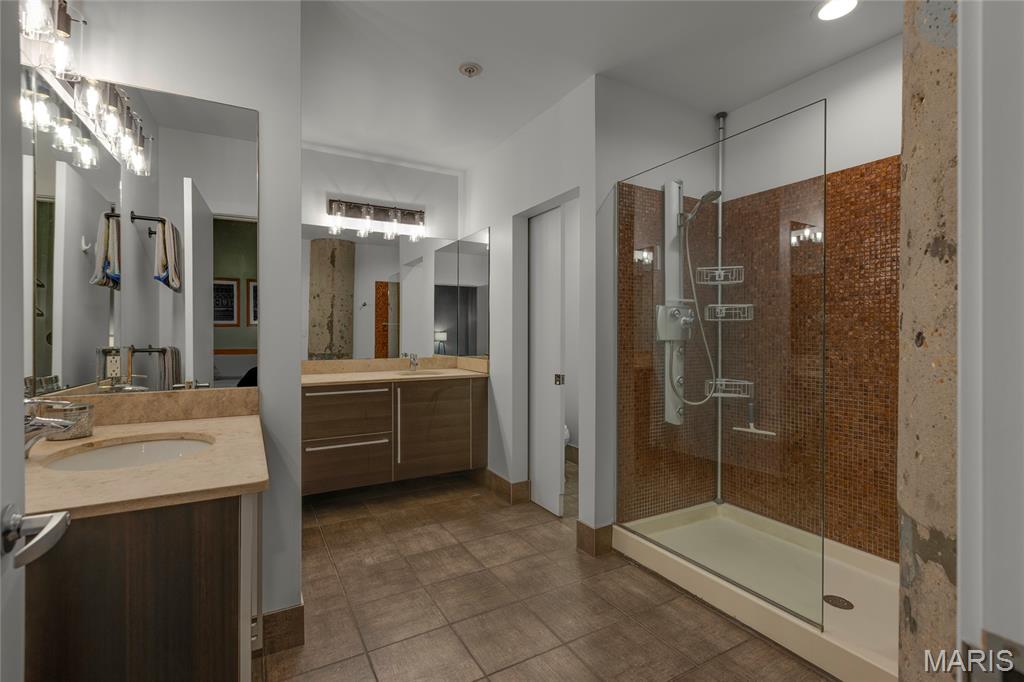 4100 Forest Park Avenue Unit: 322