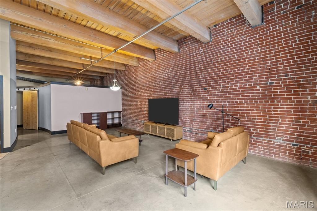1113 Washington Avenue Unit: 403