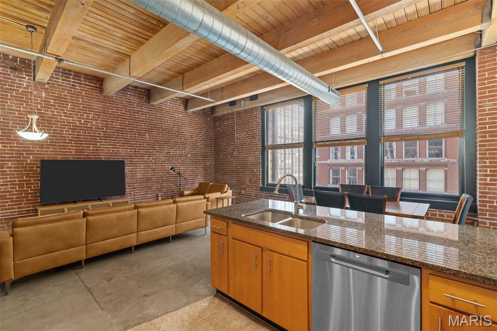 1113 Washington Avenue Unit: 403