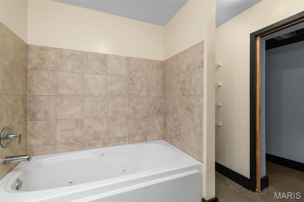 1113 Washington Avenue Unit: 403