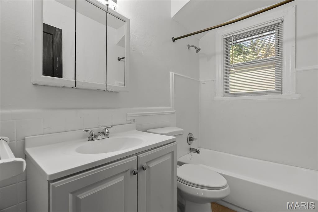 10045 Dorothy Avenue