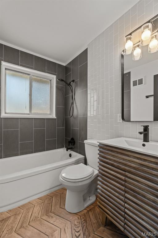 5544 Sapphire Avenue