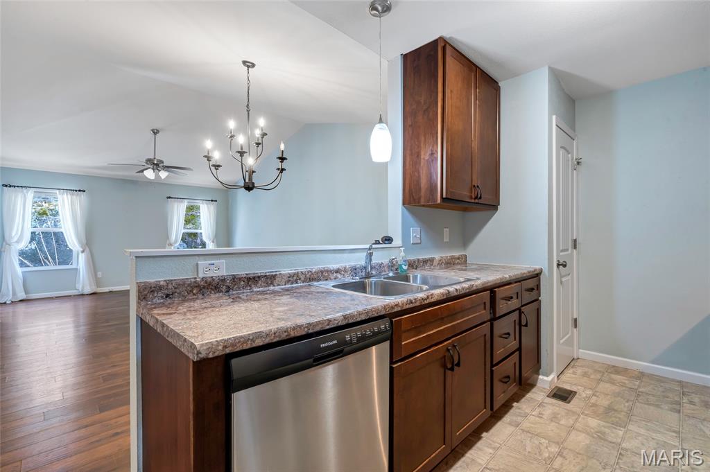 1735 Lexington Place