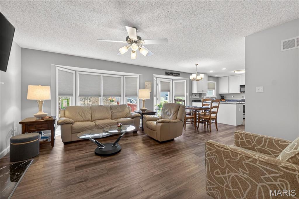 198 Maggie Kate Court Unit: 2132A