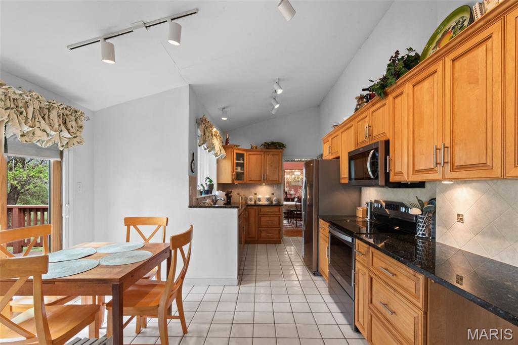 30 Fox Meadows