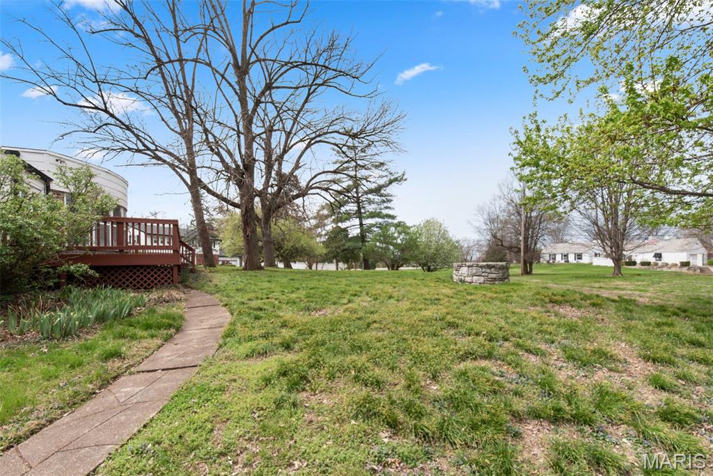 30 Fox Meadows