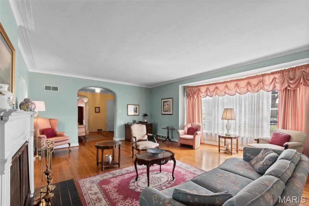30 Fox Meadows
