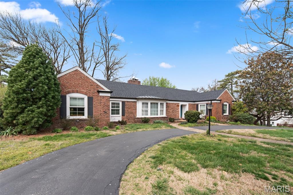 30 Fox Meadows