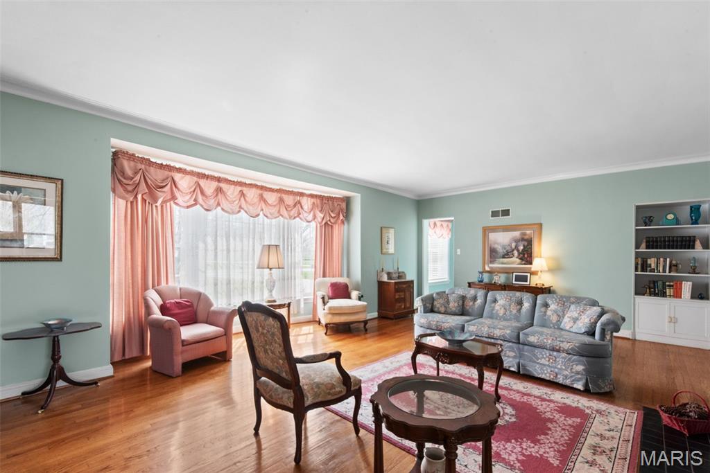 30 Fox Meadows