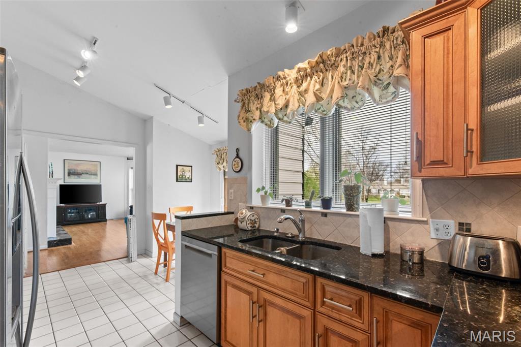 30 Fox Meadows