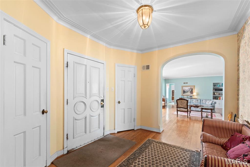 30 Fox Meadows