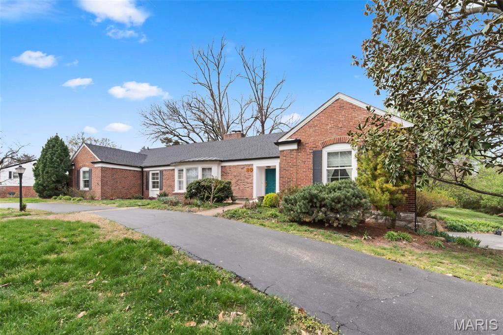 30 Fox Meadows