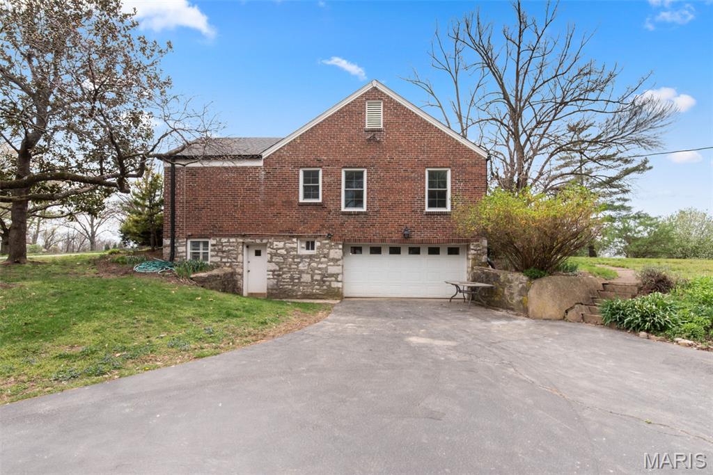 30 Fox Meadows