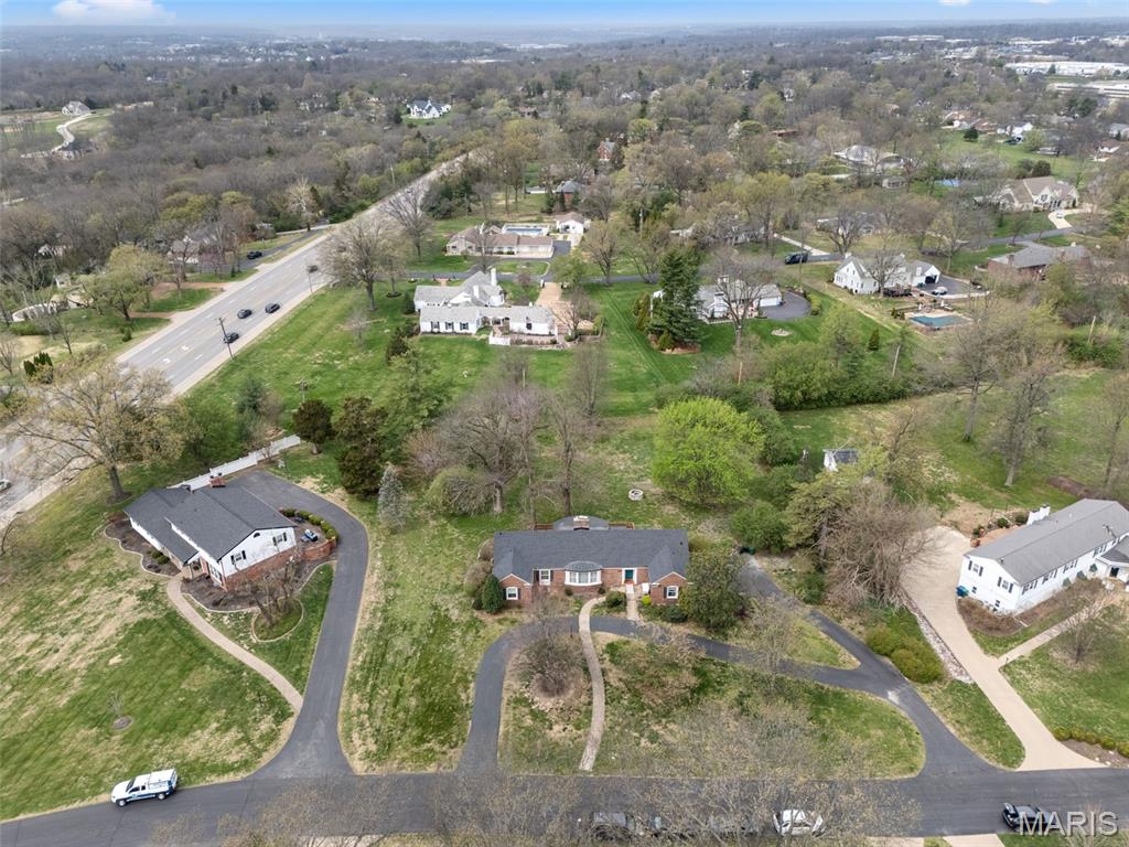 30 Fox Meadows