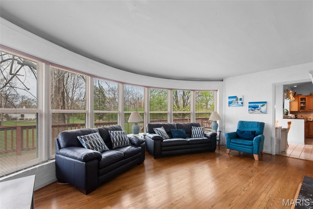 30 Fox Meadows
