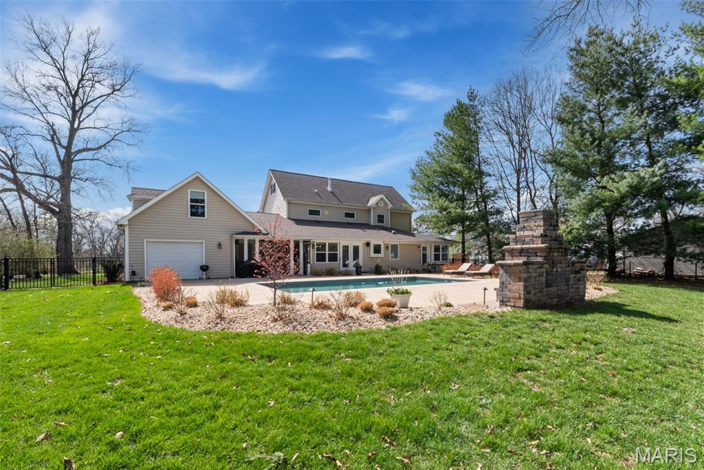 12301 Matthews Lane