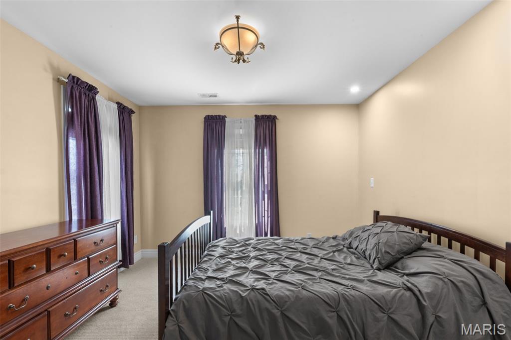 12301 Matthews Lane