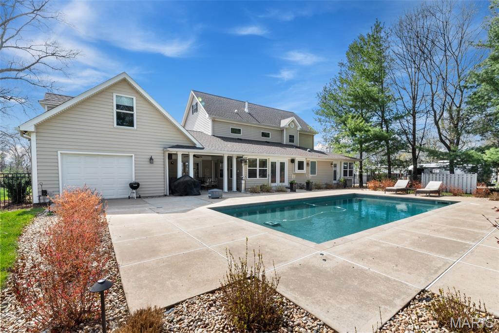 12301 Matthews Lane