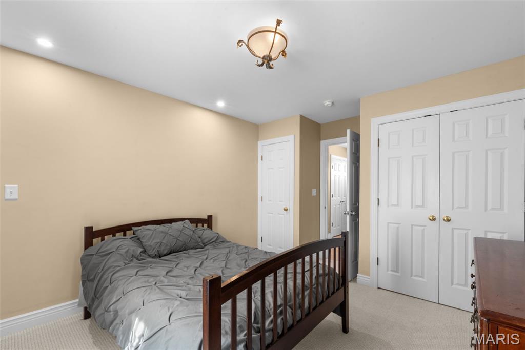 12301 Matthews Lane