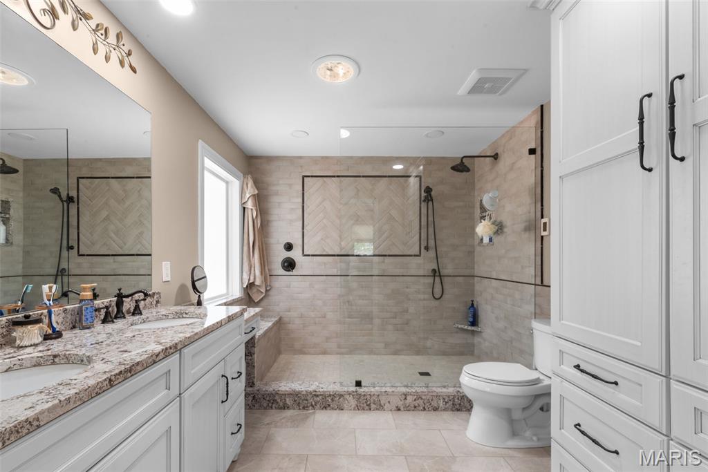 12301 Matthews Lane