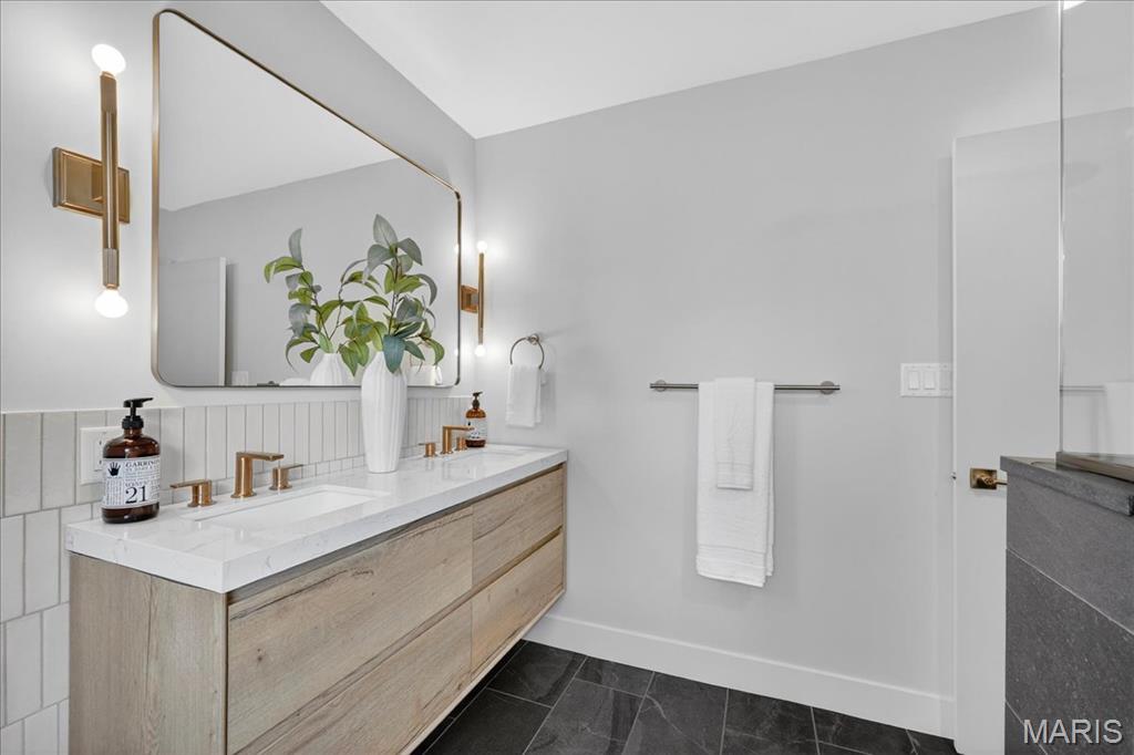 33 Stoneleigh Towers