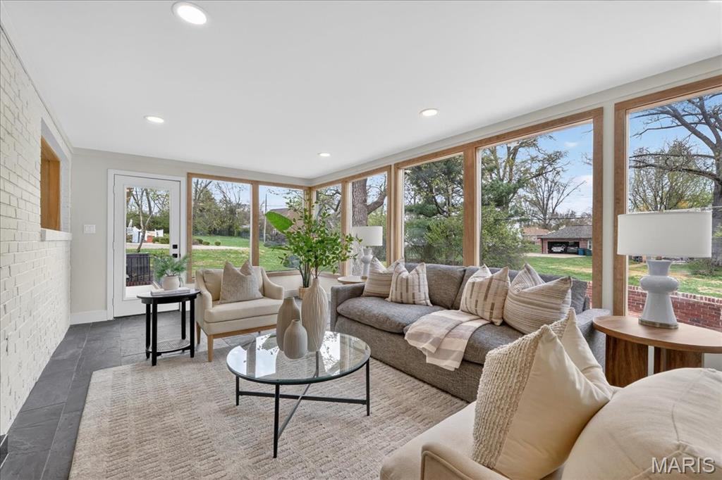 33 Stoneleigh Towers