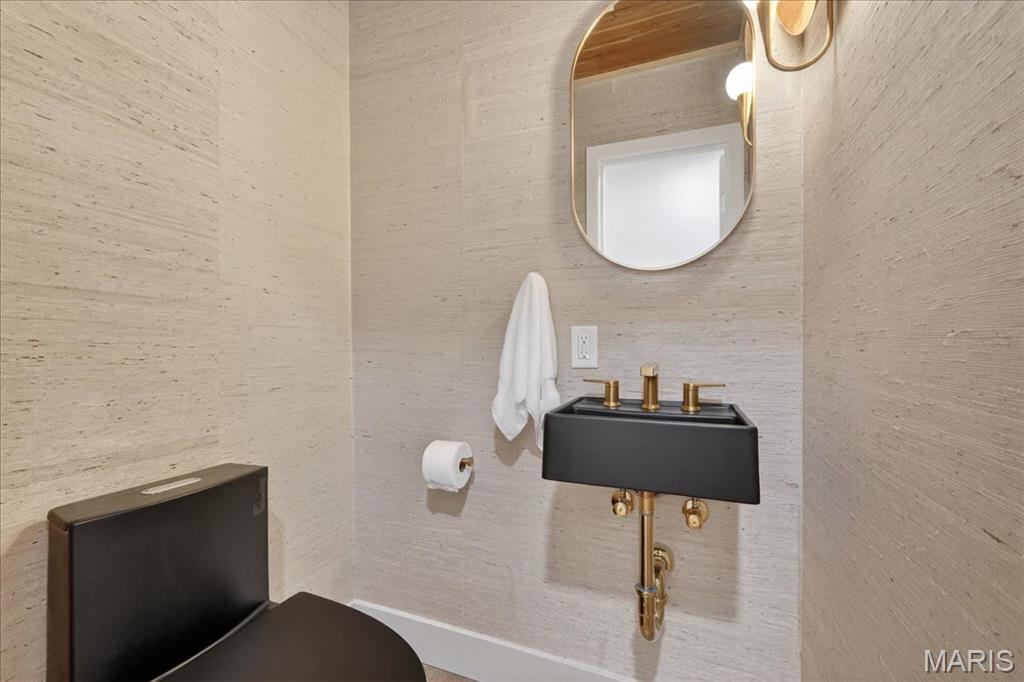 33 Stoneleigh Towers