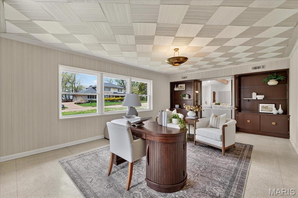 33 Stoneleigh Towers