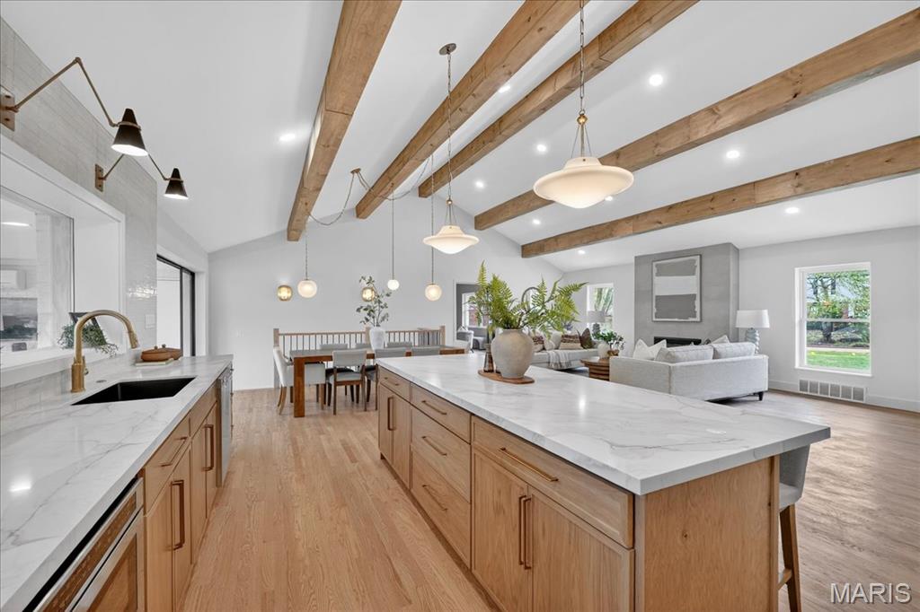 33 Stoneleigh Towers