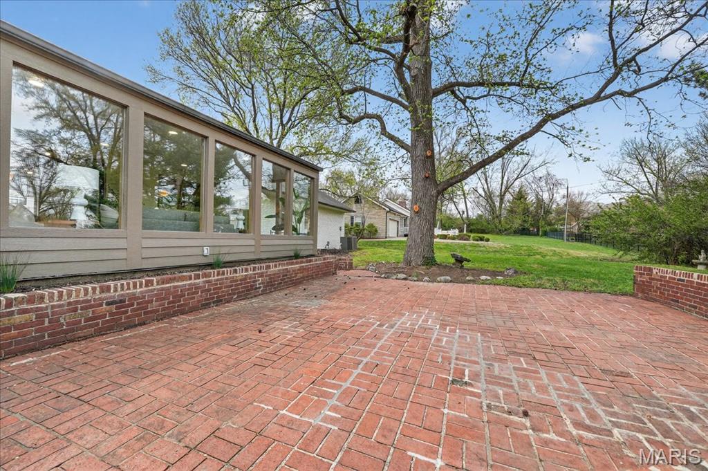 33 Stoneleigh Towers