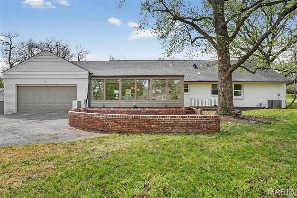 33 Stoneleigh Towers