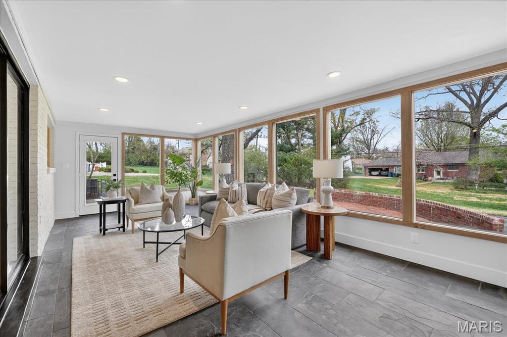 33 Stoneleigh Towers