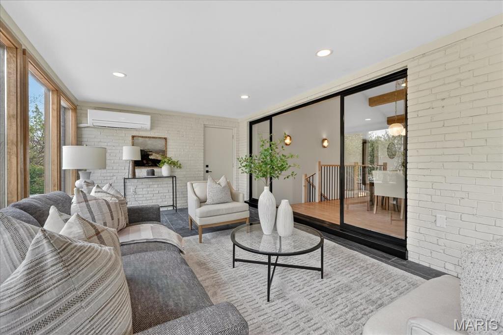 33 Stoneleigh Towers