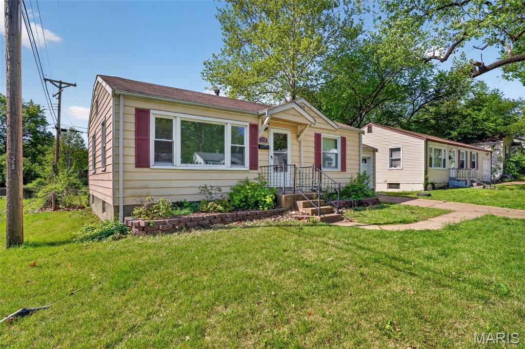1124 Grenshaw Drive