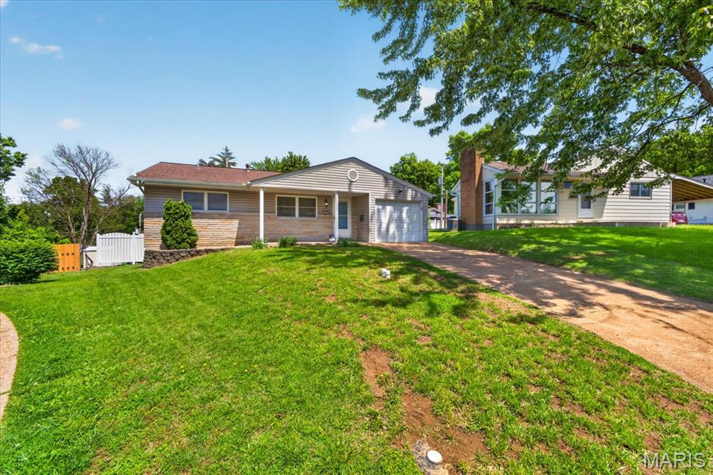 25 Oakes Drive
