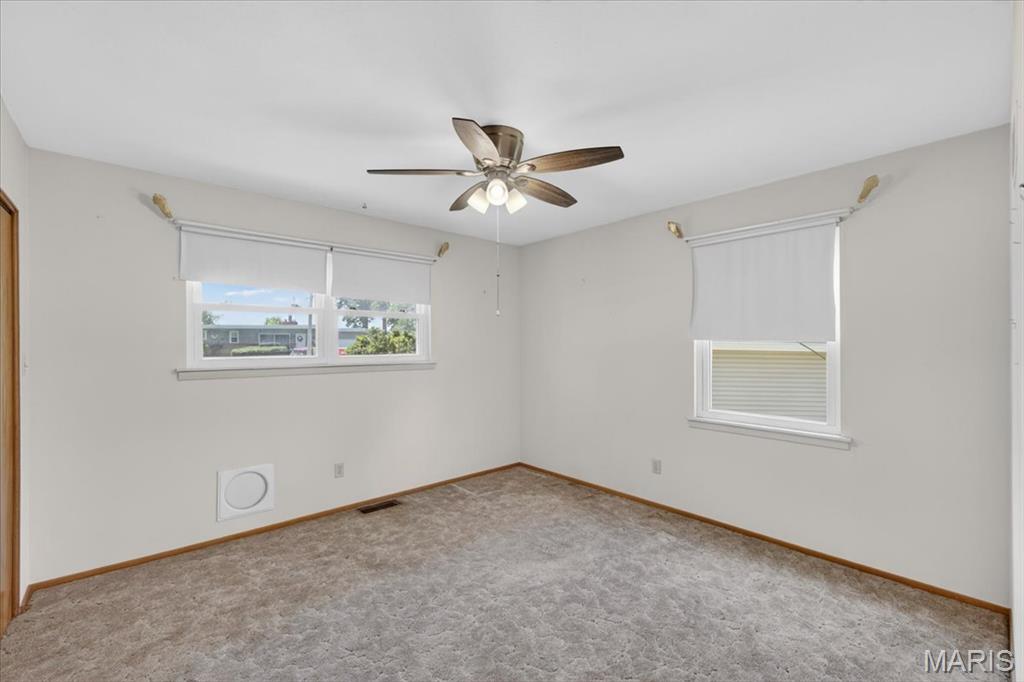 25 Oakes Drive