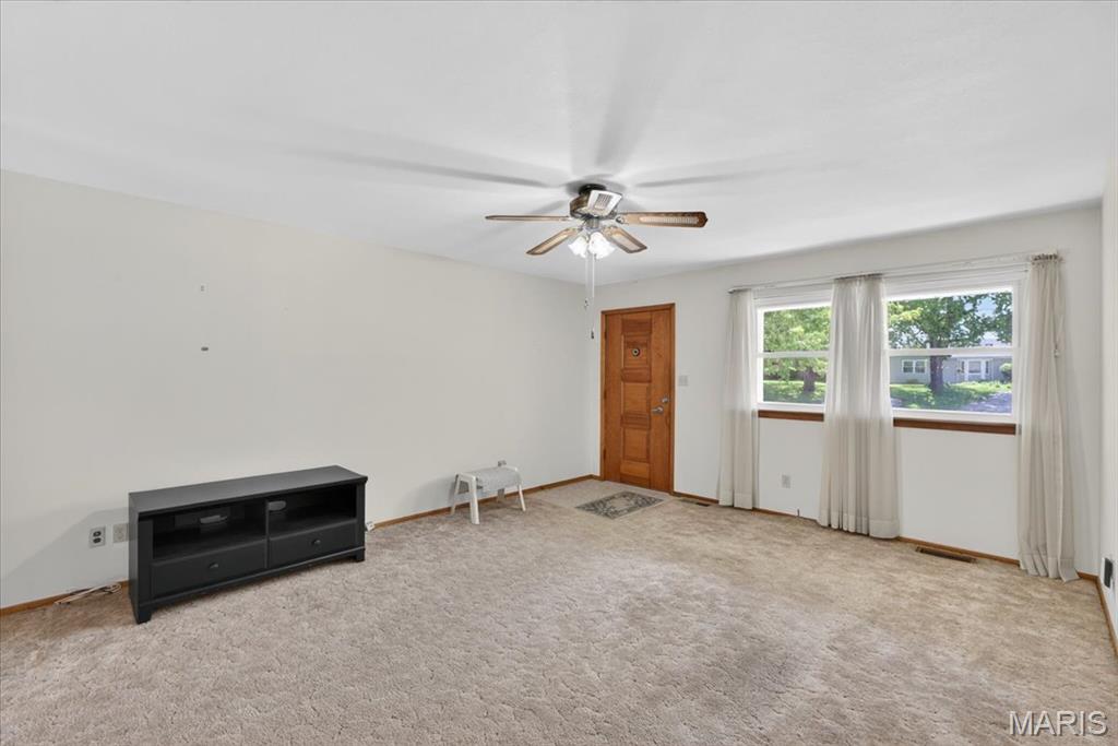 25 Oakes Drive