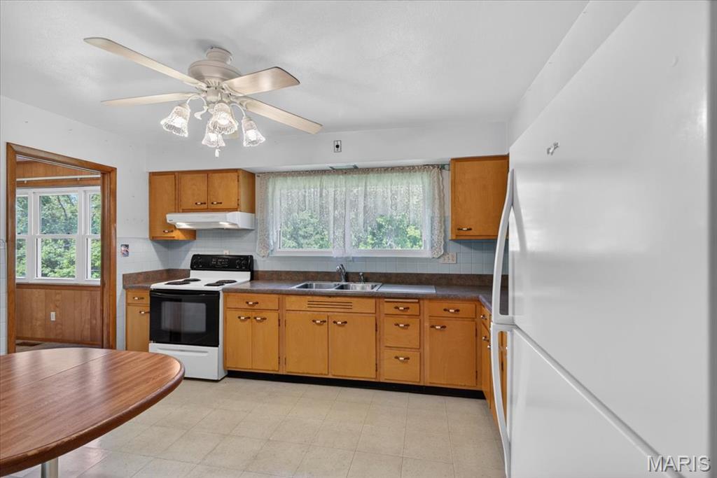 25 Oakes Drive