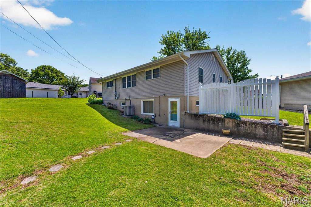 25 Oakes Drive