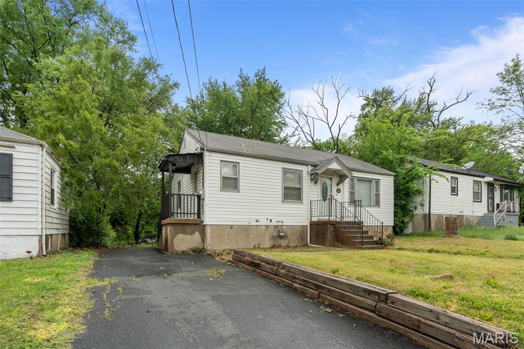 10175 Cloverdale Drive