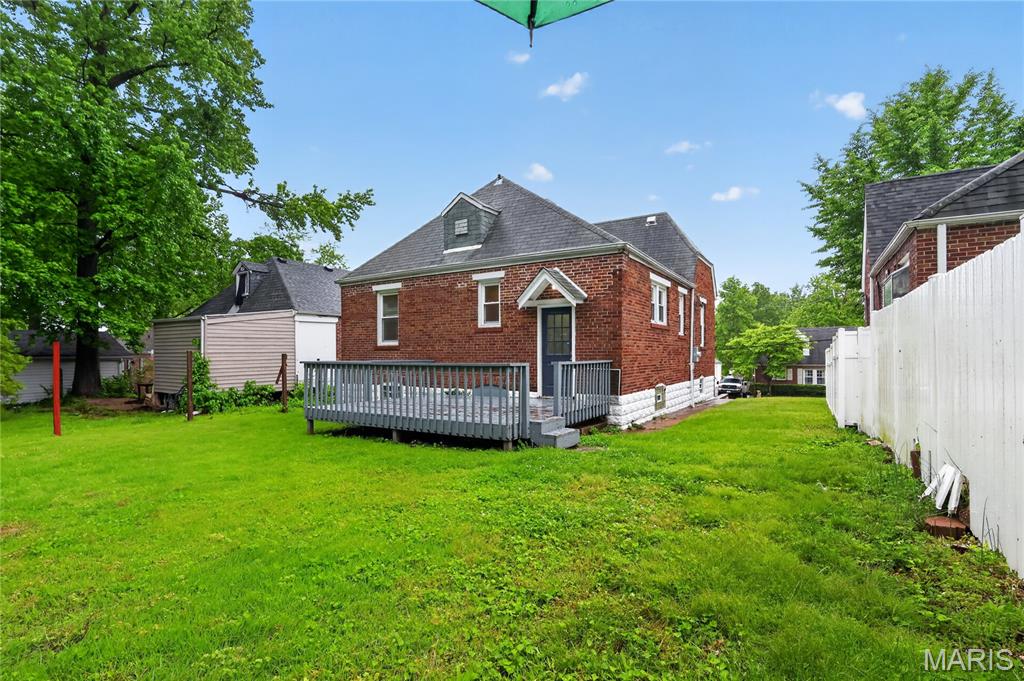 21 Robert Avenue
