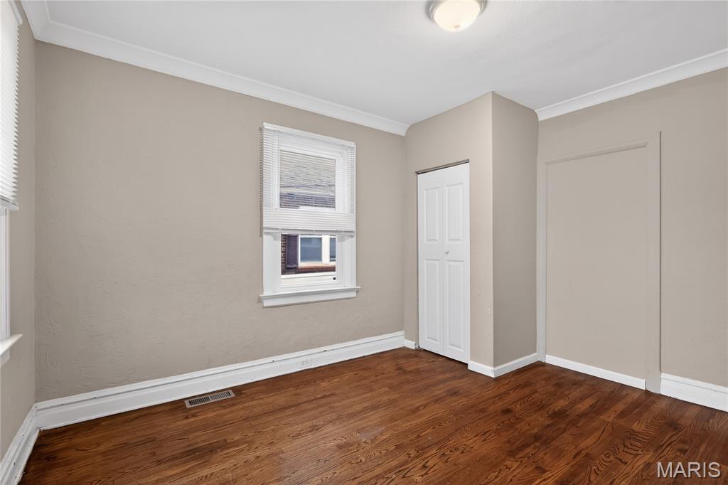 21 Robert Avenue