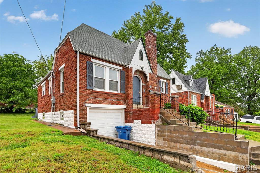 21 Robert Avenue