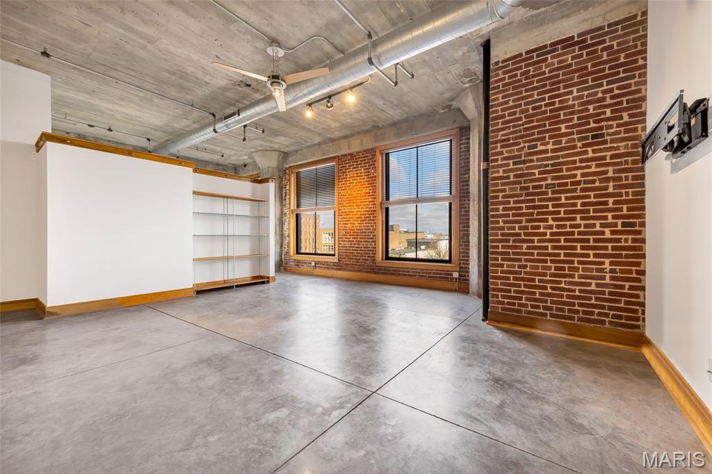1601 Washington Avenue Unit: 310