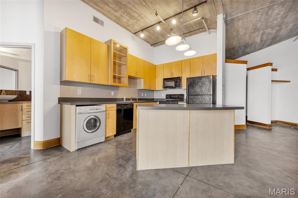1601 Washington Avenue Unit: 310