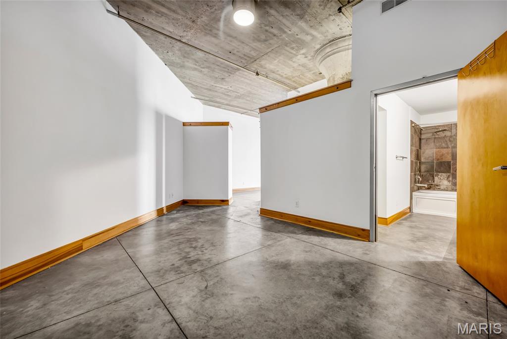 1601 Washington Avenue Unit: 310